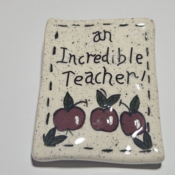 Heather Goldminc Blue Sky Clayworks "An Incredible Teacher” Teacher Pin Brooch - Picture 10 of 10